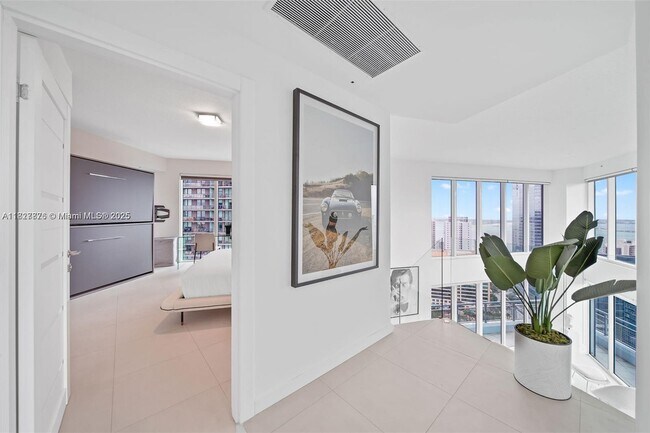 Foto del edificio - 60 SW 13th St