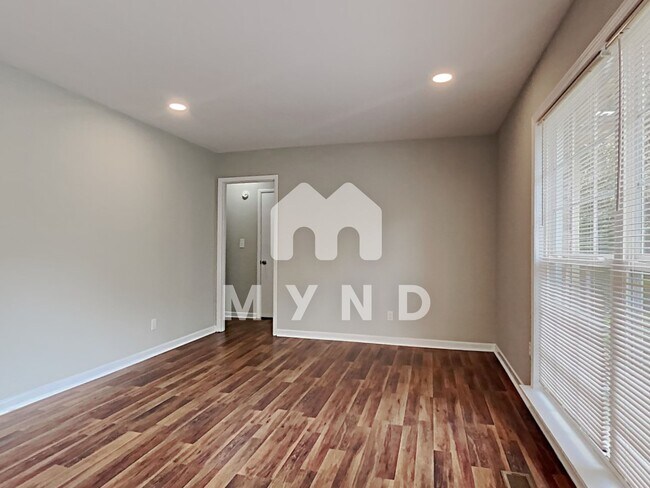 Building Photo - 413 Westwood Ave