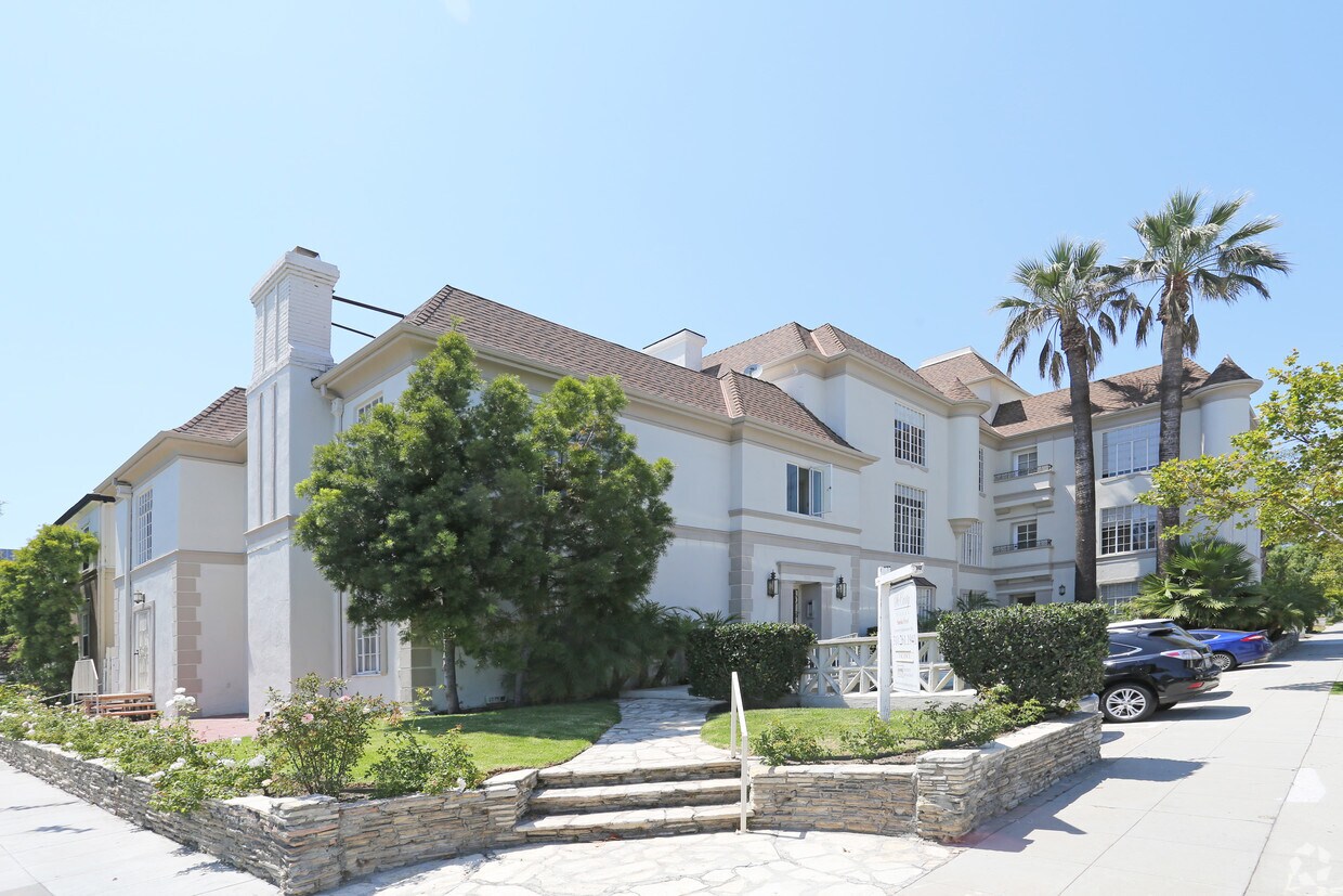 Primary Photo - 355 S McCarty Dr