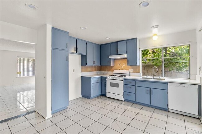 Foto del edificio - 4006 West Lehnhardt Avenue, Santa Ana, CA ...
