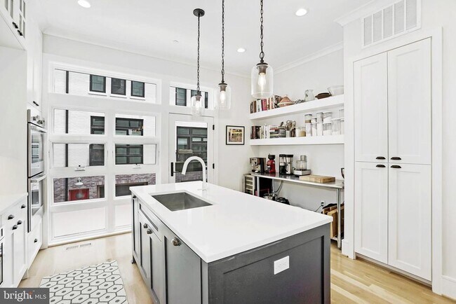 Foto del edificio - 416 13th St SE