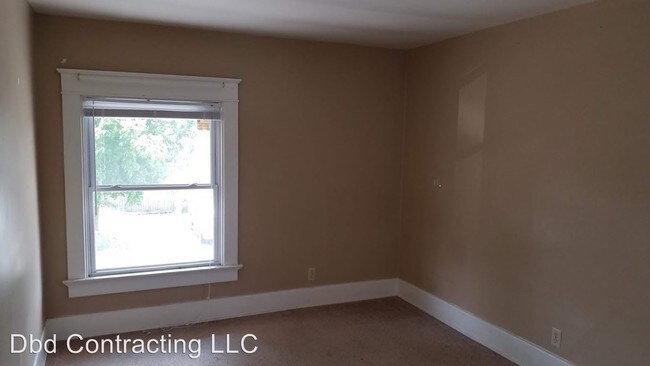 Building Photo - 3 br, 1 bath House - 120 W Wildwood