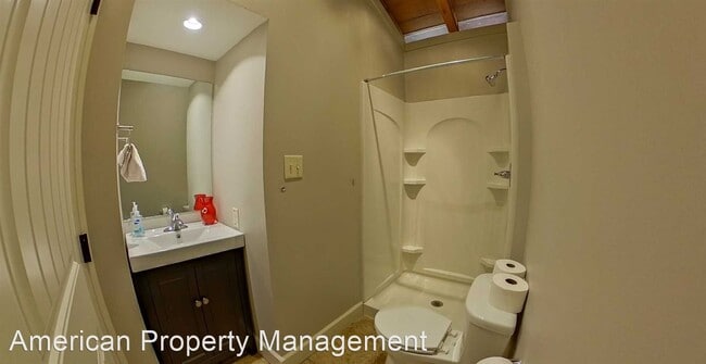 Building Photo - 3 br, 2 bath House - 2111 Ivy Dr.