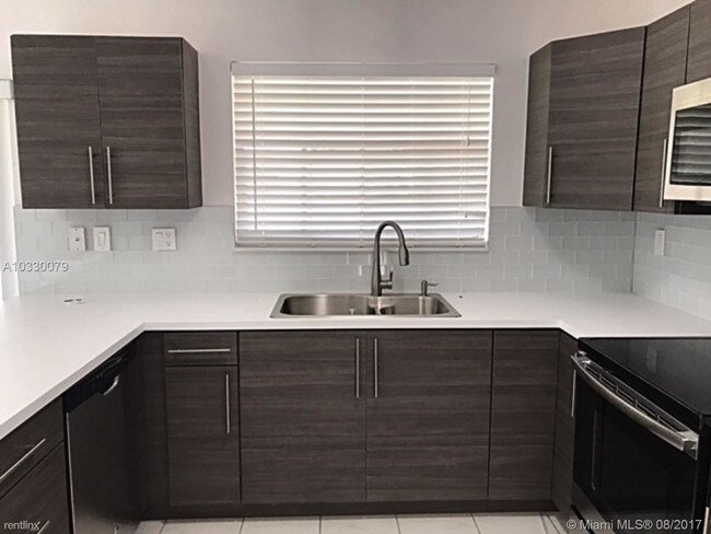 Foto del edificio - 6049 SW 128th Ct