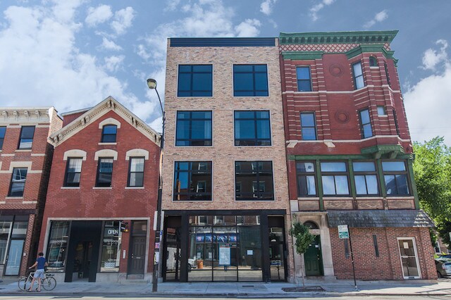 Primary Photo - 1857 W Chicago Ave