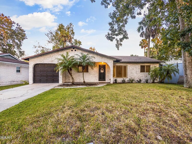Foto principal - 1939 Blake Pl