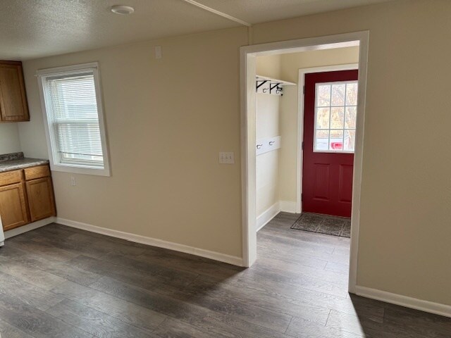 Building Photo - 710 Glenside St