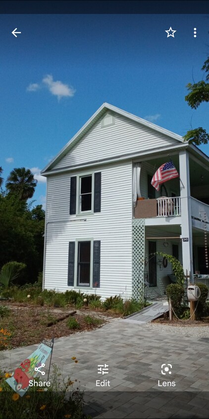 House - 345 N Amelia Ave