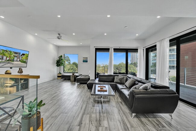 Sala de estar 3er piso - 340 Balboa St