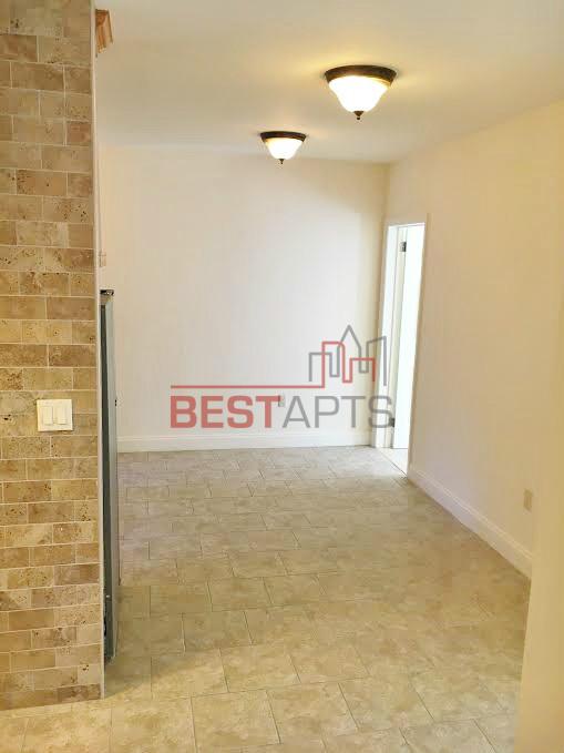 Building Photo - 556 W 140th St