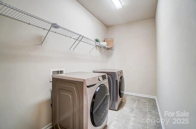 Foto del edificio - 11144 Limehurst Pl