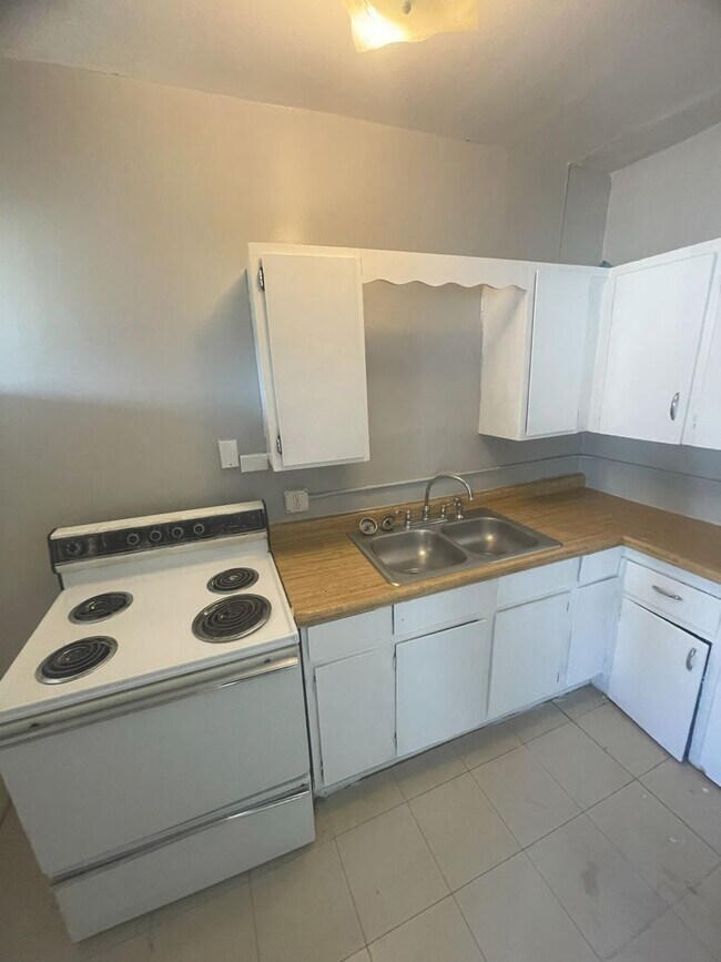 Foto del edificio - 609 Wellington Ct