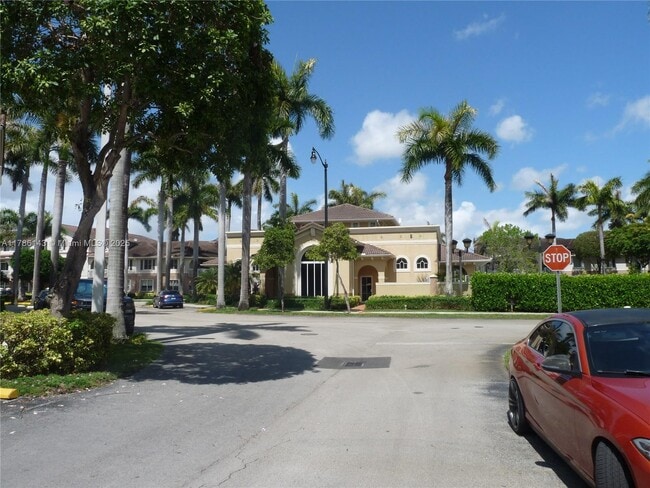 Foto del edificio - 8980 W Flagler St
