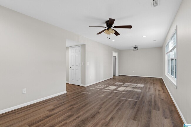 Foto del edificio - 2087 Montreat Cir