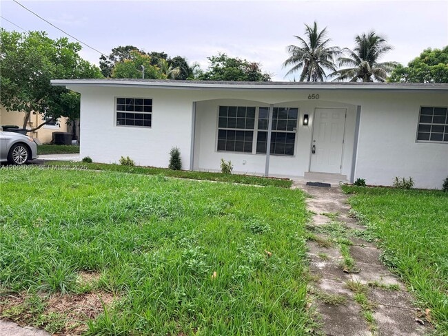 Building Photo - 650 SW 55th Ave
