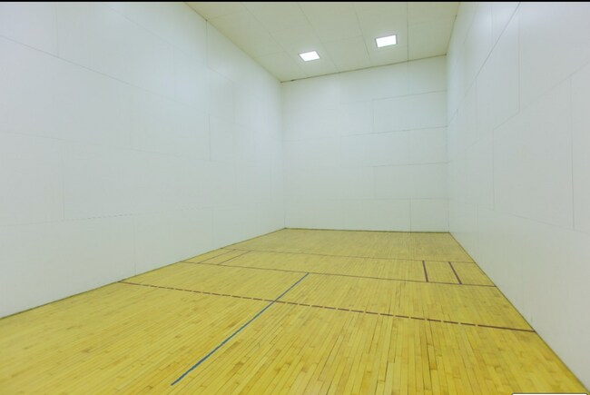 Foto del edificio - 211 E Ohio St