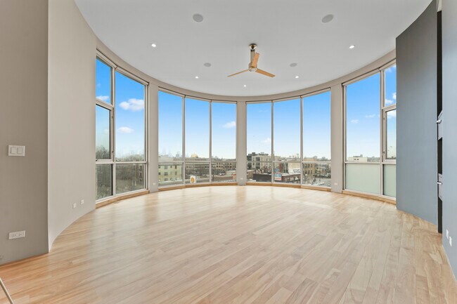 Foto del edificio - 2408 W Rice St