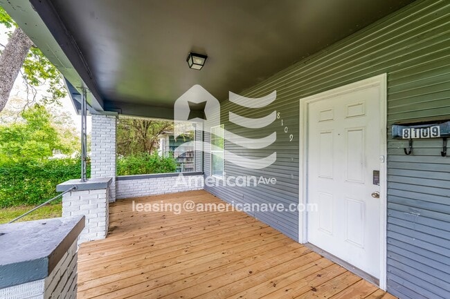 Building Photo - 8109 1st Ave S