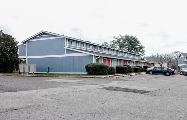 Foto del edificio - Glenfair Townhomes