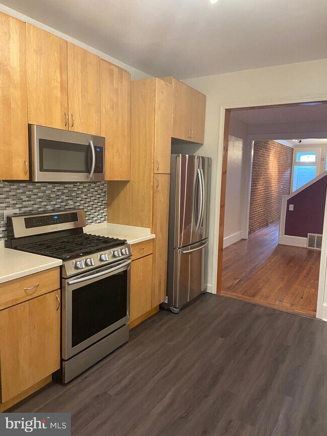 Building Photo - 2424 Fait Ave