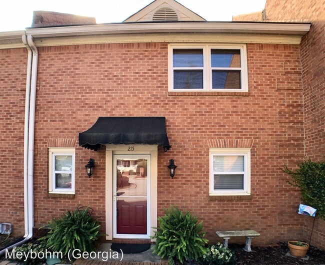 Building Photo - 2 br, 2.5 bath House - 215 Hickory Place