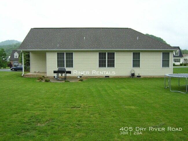 Building Photo - 405 Dry River Rd
