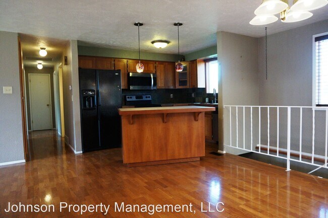 Building Photo - 5 br, 3 bath House - 22321 E. Olympic Ave.