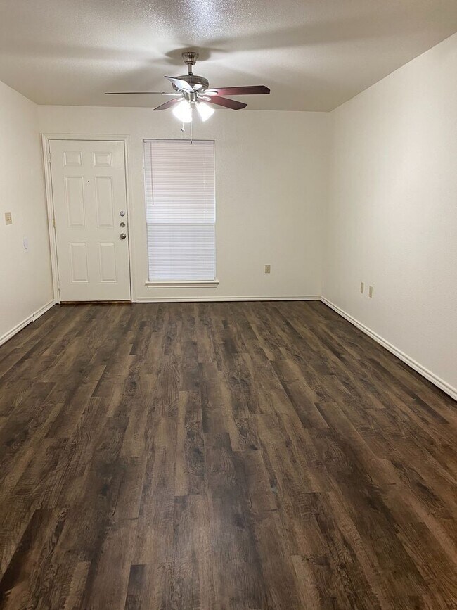 Foto del edificio - Affordable Elegance: 2 Bedroom Apartment i...