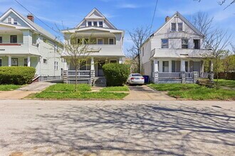 Building Photo - 2935 E 121st St