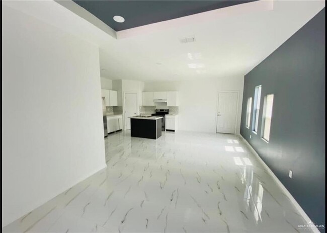 Building Photo - 2711 Larkspur Ave