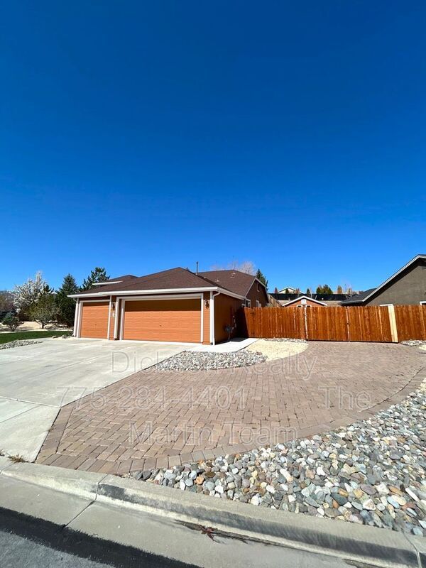 Building Photo - 17845 Thunder River Dr