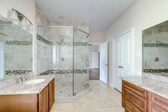 Building Photo - 307 Twin Timbers Ln