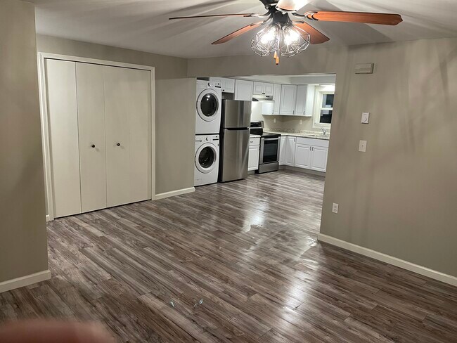 Sala de estar a la cocina - 23 Brook St