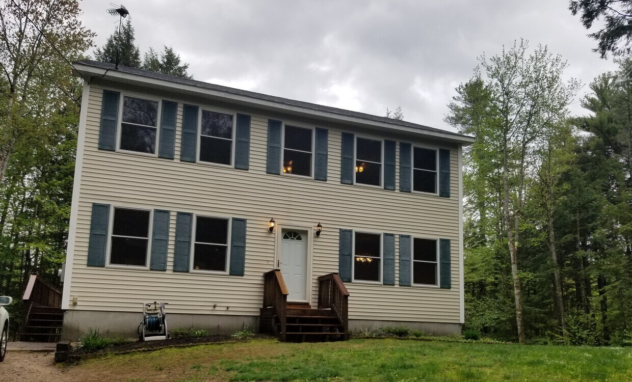 Foto principal - 61 Westwood Dr