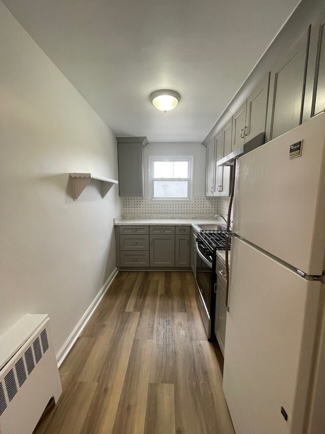 Kitchen - 92 Oregon Ave