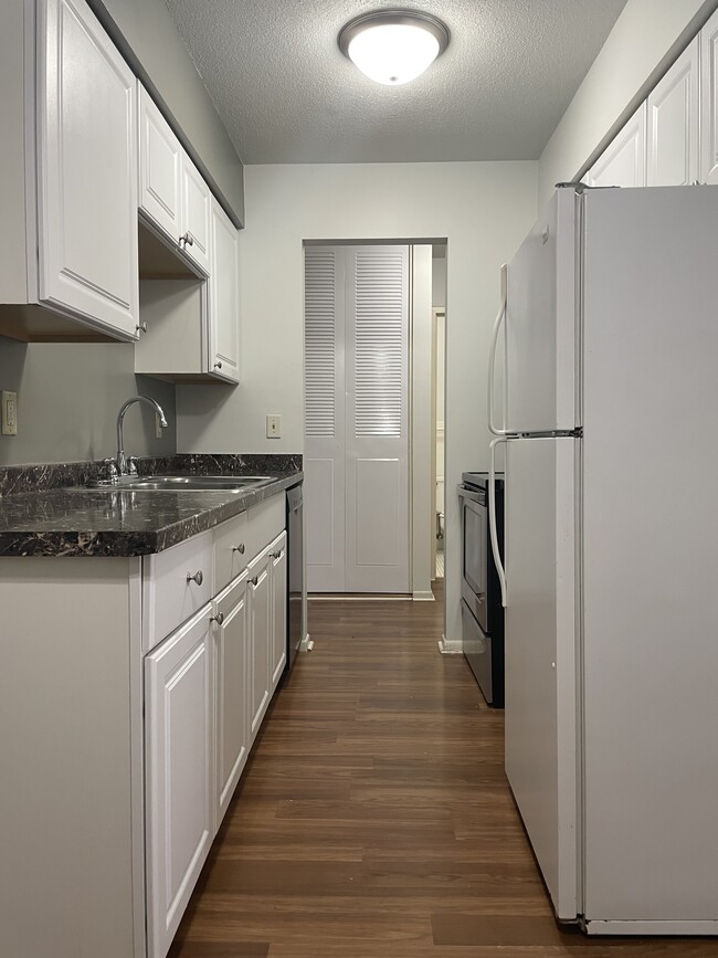 Foto del edificio - 8300 W 31st St