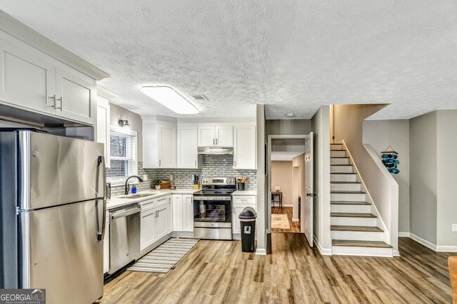 Foto del edificio - 3017 Valley View Dr