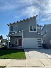 Building Photo - 8438 63rd Pl NE