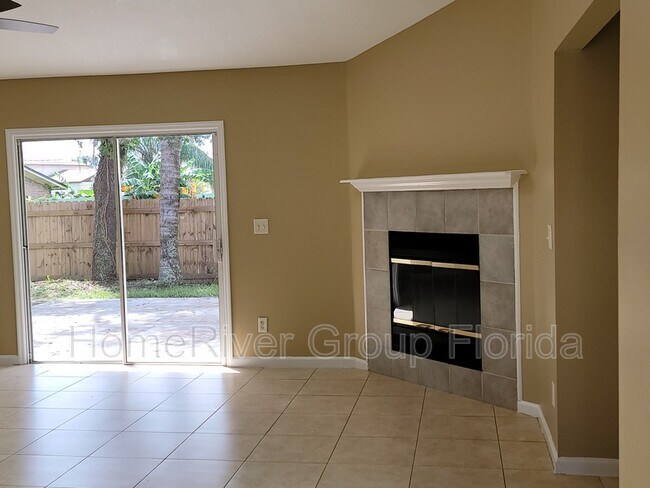 Building Photo - 304 Segovia Rd