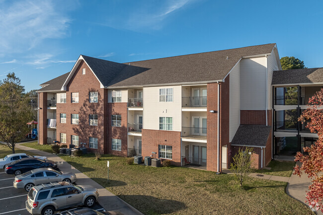 Building Photo - Donaghey Court Apartments