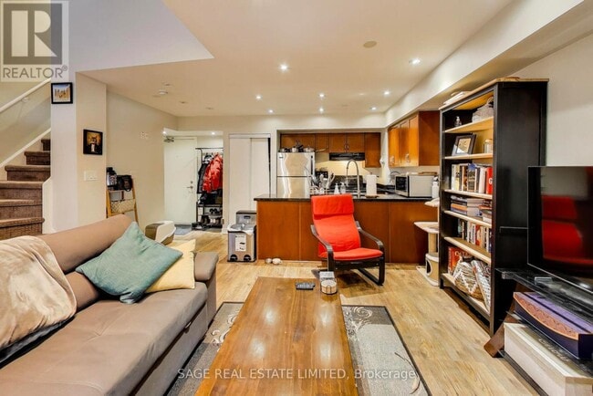 Building Photo - 21 Earl St