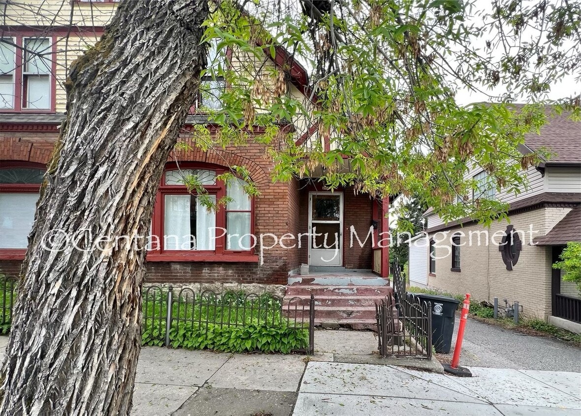 Primary Photo - 214-214 S Excelsior Ave