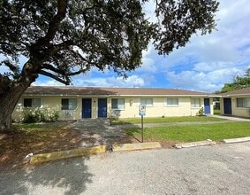 Building Photo - 1308 36th Ave W