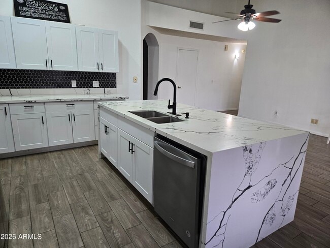 Building Photo - 4784 W Oraibi Dr