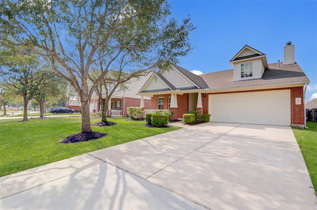 Foto principal - 17523 Cypress Orchard Ln