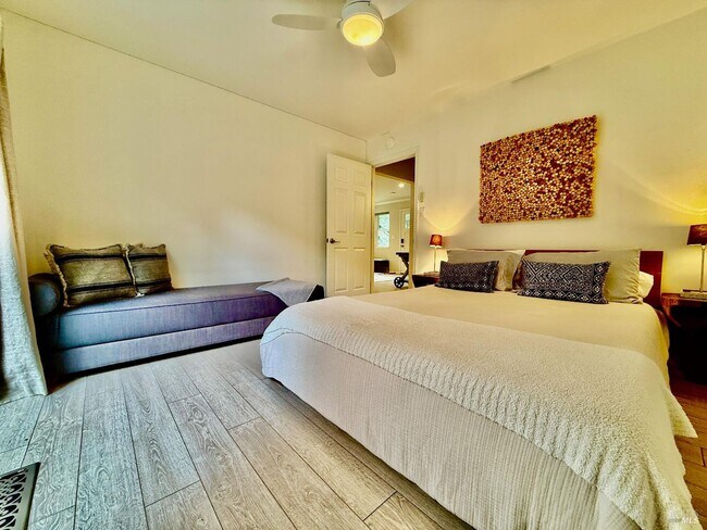 Foto del edificio - 1607 Foothill Blvd