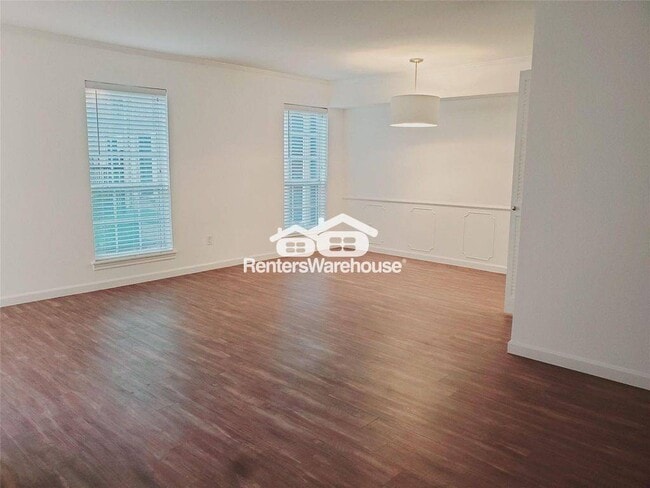 Foto del edificio - 361 N Post Oak Ln