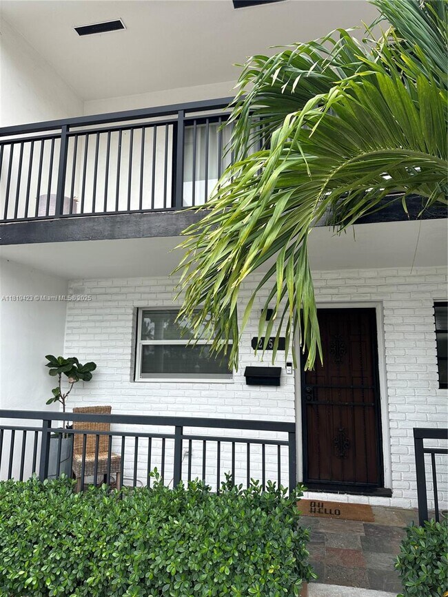 Foto del edificio - 2159 NE 122nd St