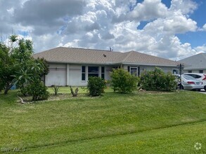 Building Photo - 8409 Tahiti Rd