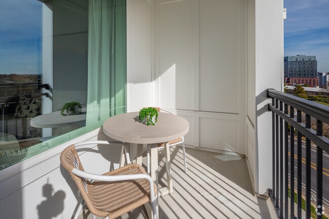 Building Photo - Novel Edgehill